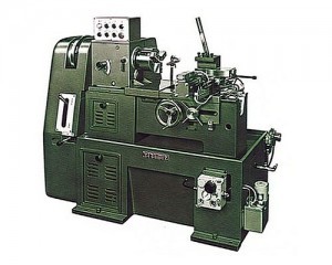  m&aacute;y tiện r&atilde;nh thủy lực 