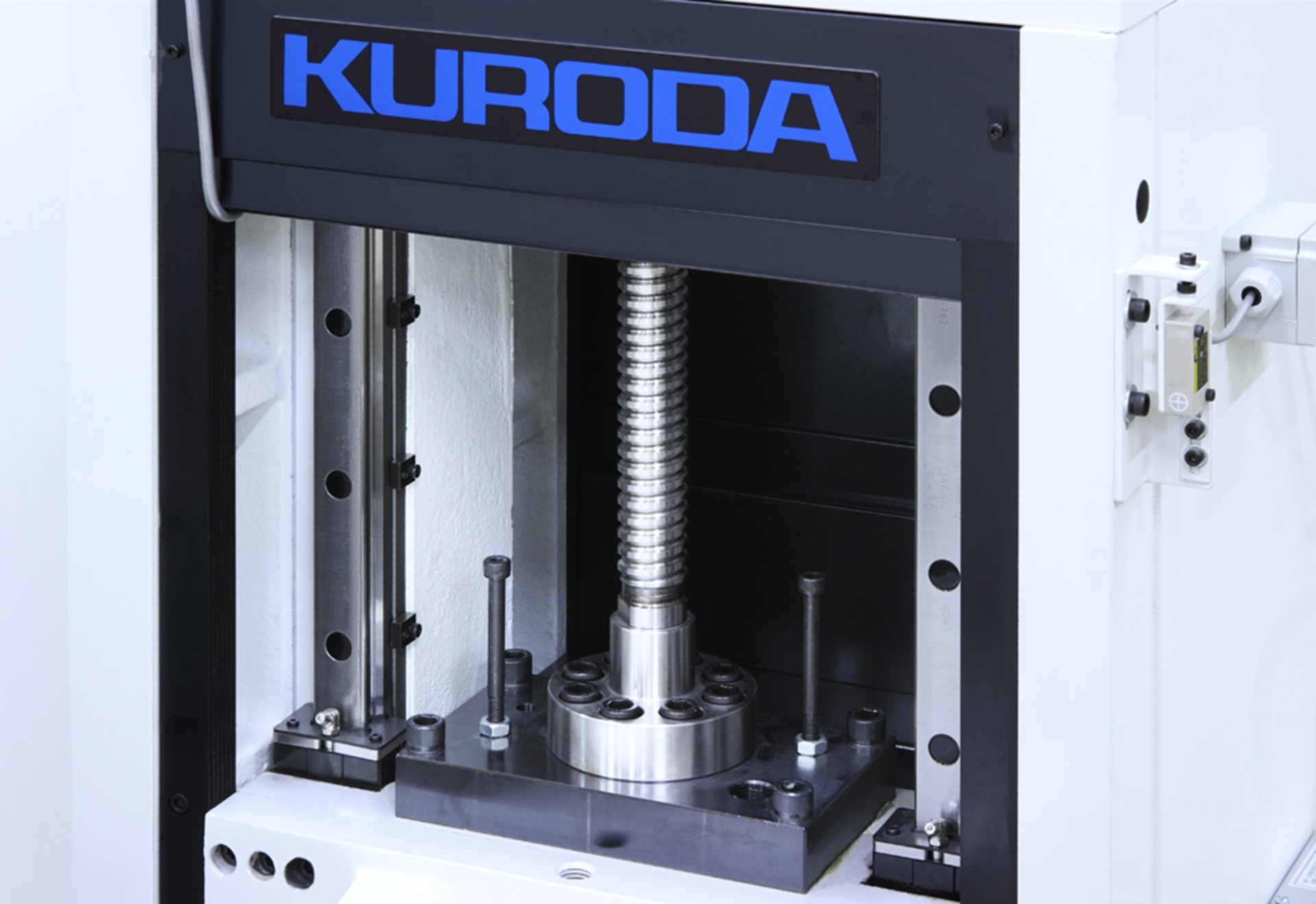 Đặc tính nổi bật của máy mài phẳng Kuroda dòng GS-PF2